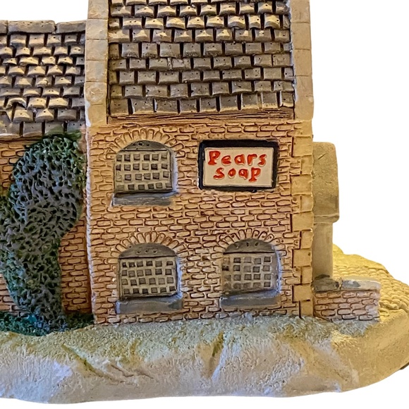 Vintage Naturecraft Figurine Alms House #5 by Peter Tomlins 1985 - Picture 2 of 9